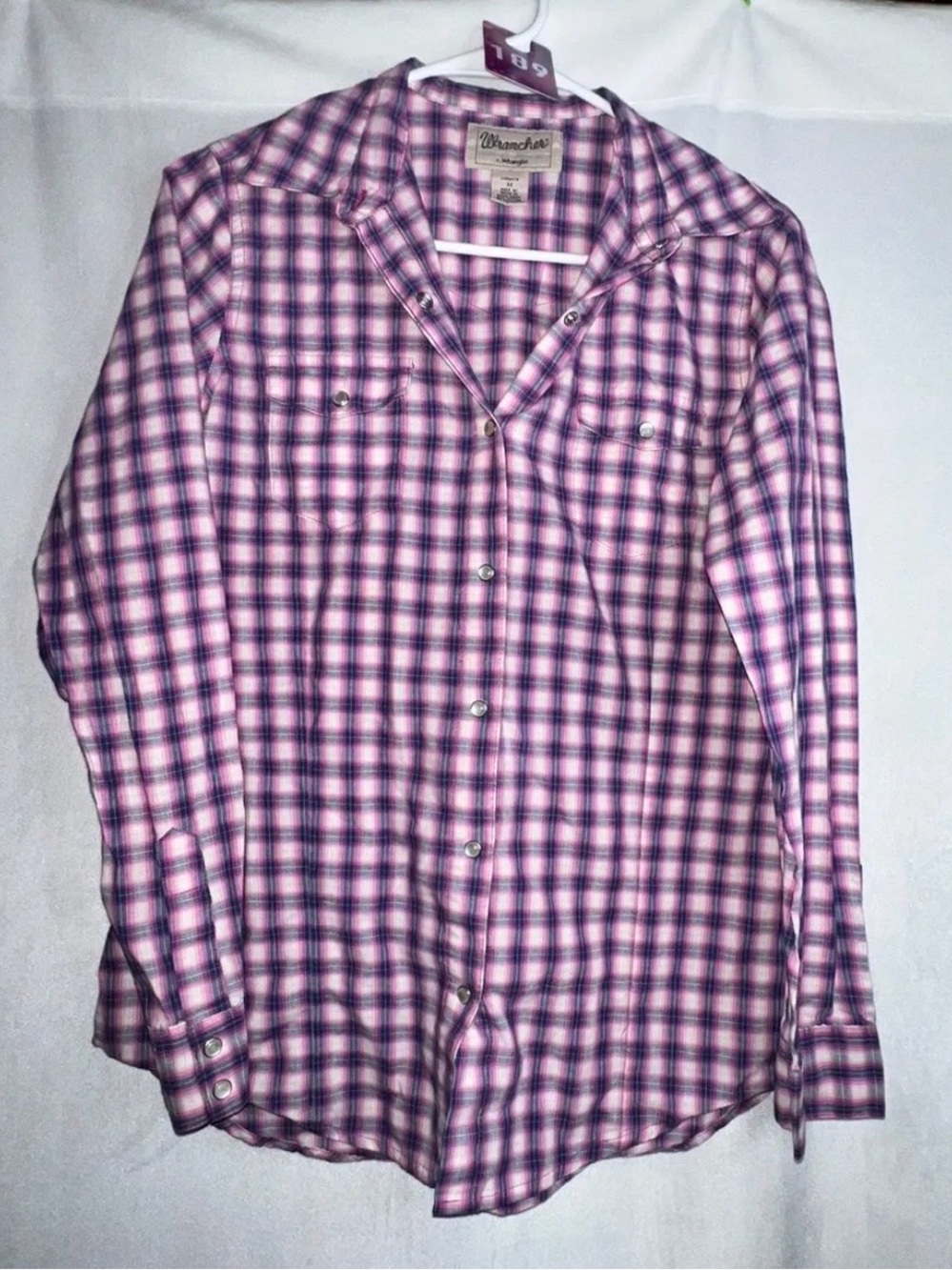 Wrangler Women's Medium Pink Plaid Long-Sleeve Shirt PTP 21"
